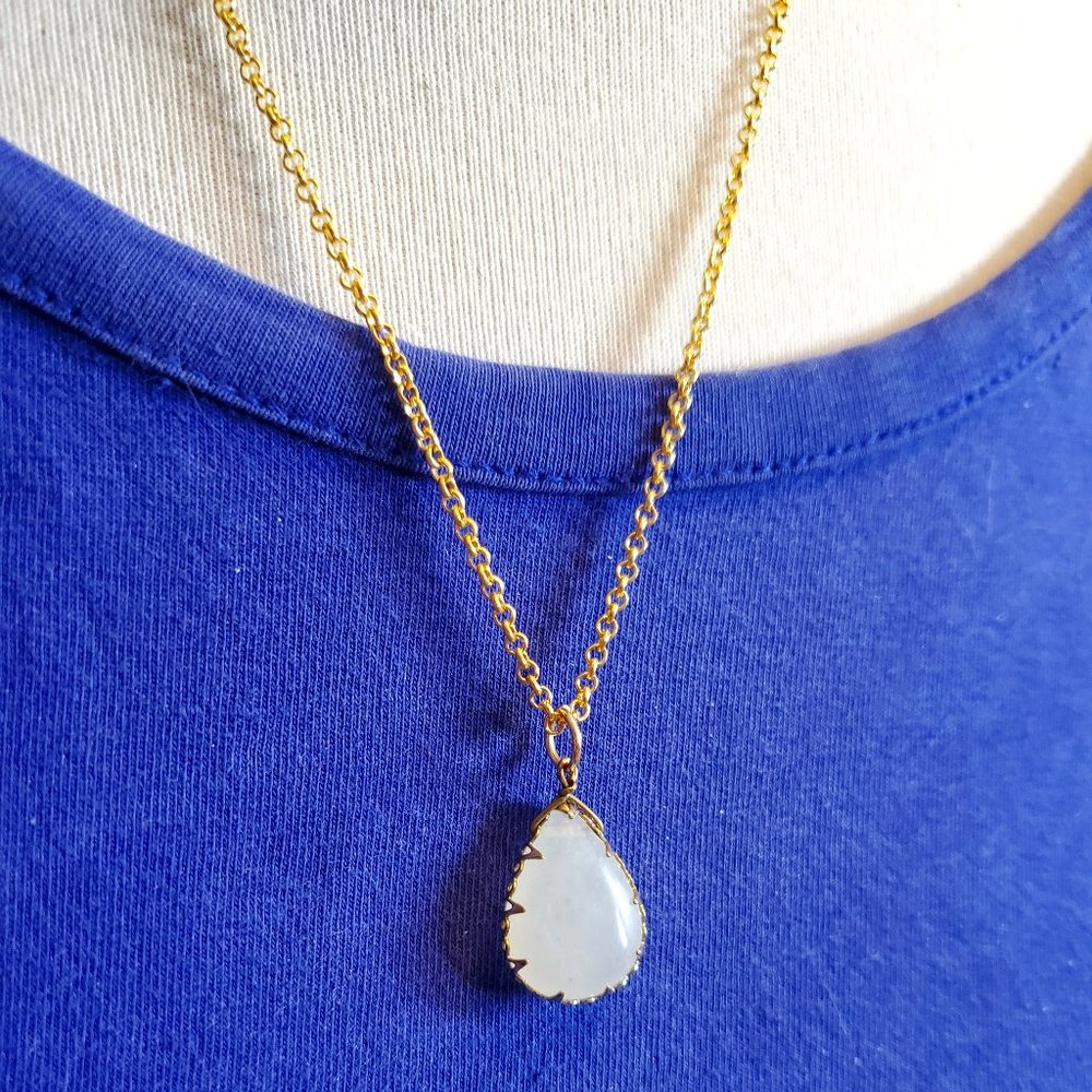 18" Gold Tone Necklace White Quartz Teardrop Pendant Tony Alexander Jewelry NWT